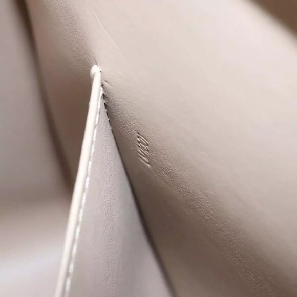 LOUIS VUITTON Monogram Vernis Columbus Tote Bag Beige M91023 LV Auth th5734 - Picture 13 of 16